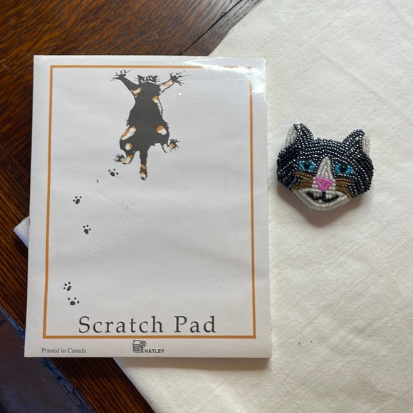 Note pad - Picture 1 of 3